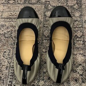 JCREW Stylish Black and Gray Women's ballet flats